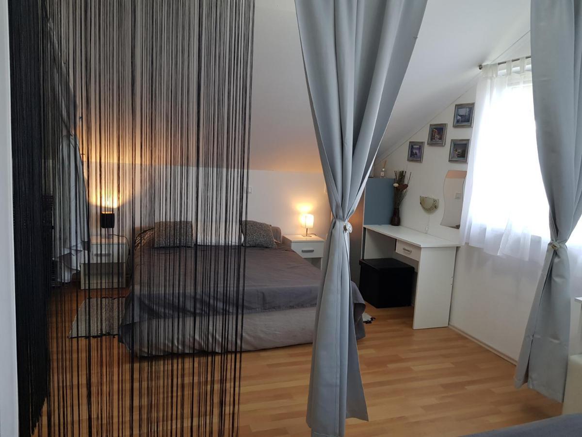 Apartman Atelier 카를로바츠 외부 사진